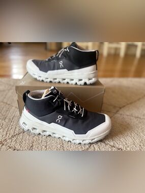 On Cloudhero Mid Waterproof Hiking Boots Black Eclipse 6.5Y/8w NIB